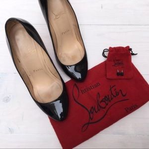 LOUBOUTIN Black Patent Stilettos - 37